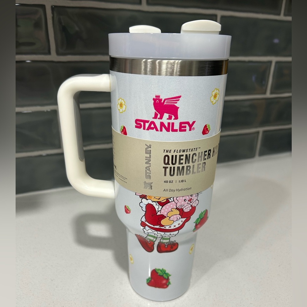 New 40oz Stanley Strawberry Shortcake White